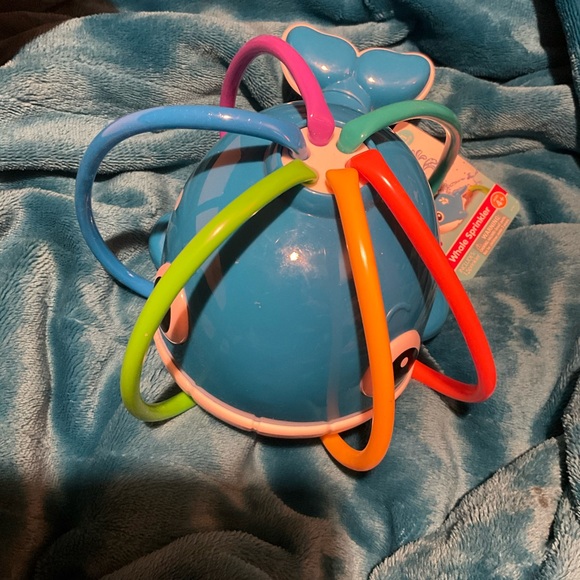 Colorful Whale Sprinkler Play Day Wacky Whale Water Rotating Tubes Sprinkler Toy - Picture 4 of 16